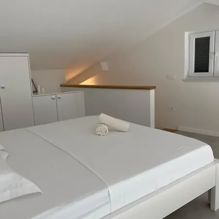 Apartment Divine Moments Pisak